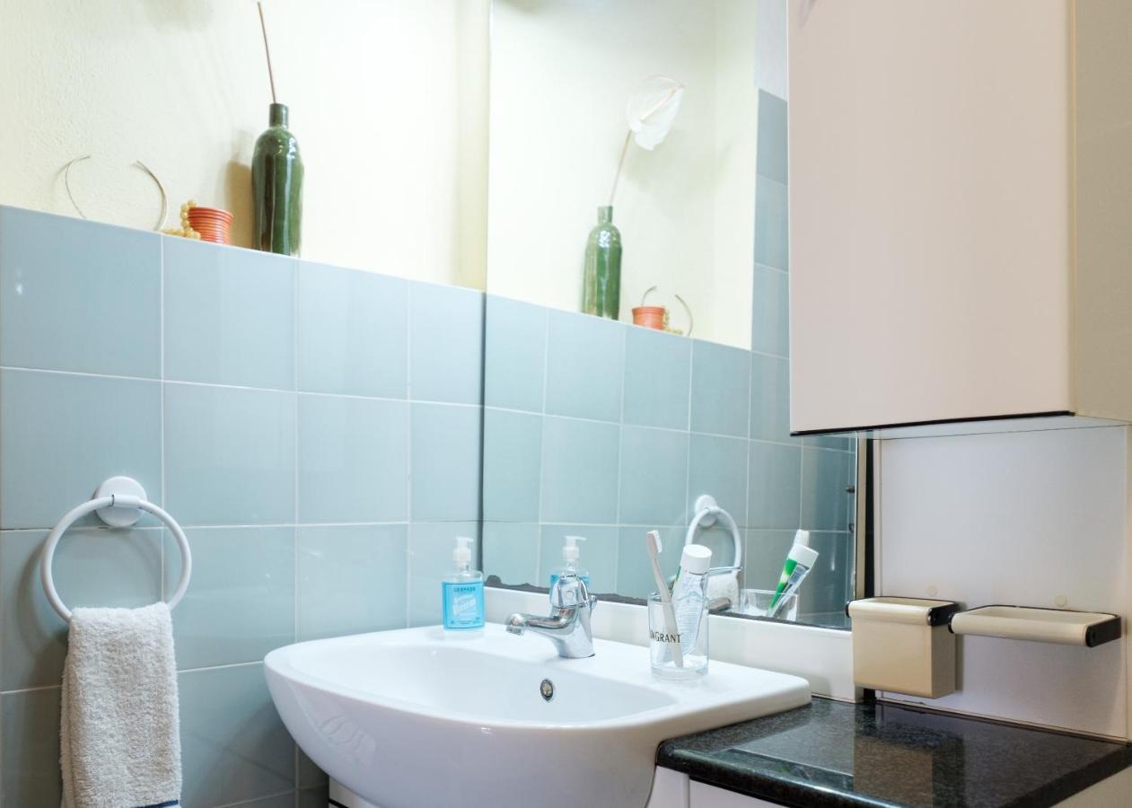 Love Tree Apartment كالياري المظهر الخارجي الصورة